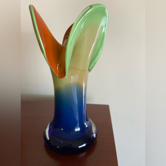 Stunning Cased Glass Freeform Flower Vase. vintage 70s Orange, Green, Blue - Picture 8 of 10